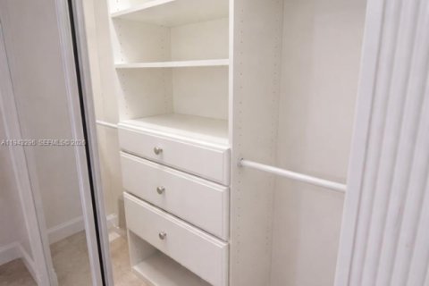 Casa en venta en Hollywood, Florida, 3 dormitorios, 119.57 m2 № 2000996 - foto 17