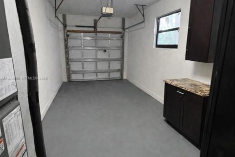 Casa en venta en Hollywood, Florida, 3 dormitorios, 119.57 m2 № 2000996 - foto 29