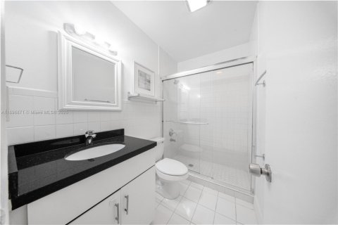 Купить кондоминиум в Майами, Флорида 2 спальни, 105.26м2, № 1949782 - фото 13