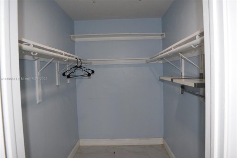 Купить кондоминиум в Майами, Флорида 2 спальни, 105.26м2, № 1949782 - фото 5