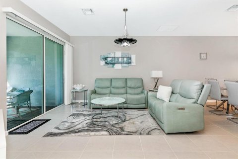 Casa en alquiler en Englewood, Florida, 3 dormitorios, 130.99 m2 № 1416994 - foto 26
