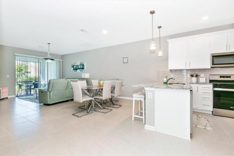 Casa en alquiler en Englewood, Florida, 3 dormitorios, 130.99 m2 № 1416994 - foto 14