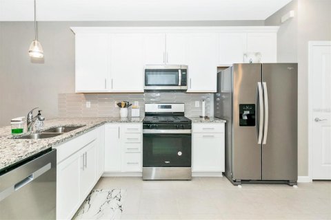 Casa en alquiler en Englewood, Florida, 3 dormitorios, 130.99 m2 № 1416994 - foto 11