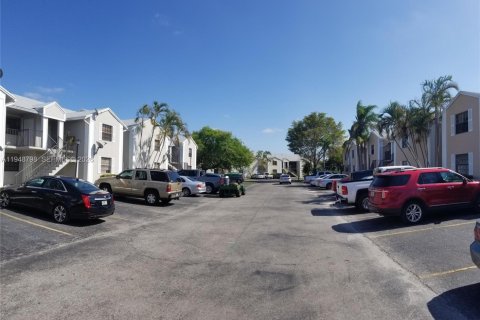 Condo in Homestead, Florida, 3 bedrooms  № 2004819 - photo 12