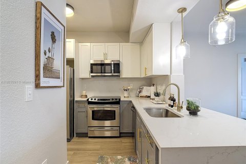 Купить кондоминиум в Саут-Майами, Флорида 2 спальни, 93.83м2, № 1975233 - фото 7