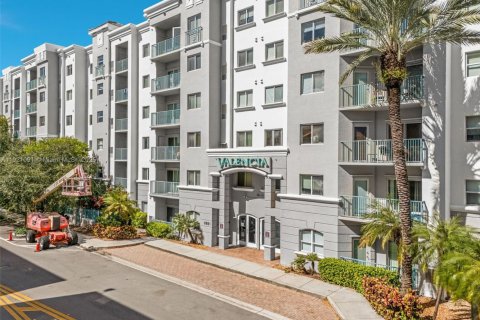 Кондоминиум с 2 спальнями в Саут-Майами, Флорида № 1975233