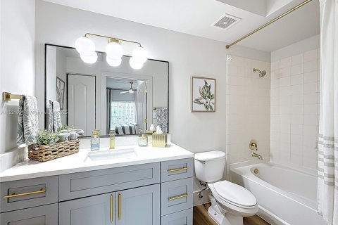 Купить кондоминиум в Саут-Майами, Флорида 2 спальни, 93.83м2, № 1975233 - фото 10