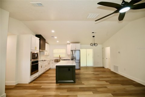 Villa ou maison à vendre à Orlando, Floride: 3 chambres, 118.91 m2 № 2287591 - photo 5