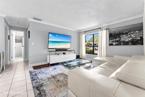 Condo in Coconut Creek, Florida, 3 bedrooms  № 2254596 - photo 10