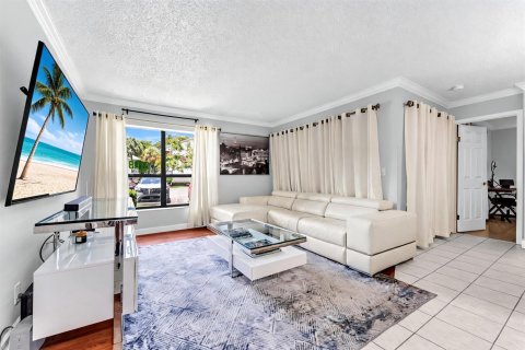 Condo in Coconut Creek, Florida, 3 bedrooms  № 2254596 - photo 11