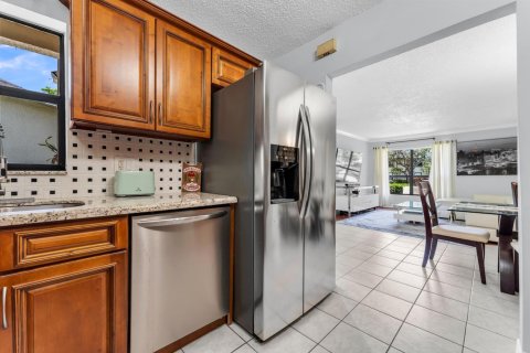 Condo in Coconut Creek, Florida, 3 bedrooms  № 2254596 - photo 16