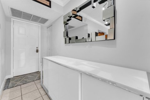 Condo in Coconut Creek, Florida, 3 bedrooms  № 2254596 - photo 6