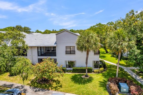 Condo in Coconut Creek, Florida, 3 bedrooms  № 2254596 - photo 2
