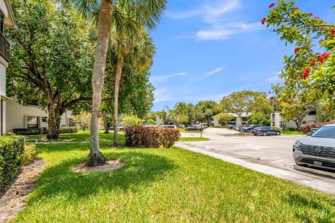 Condo in Coconut Creek, Florida, 3 bedrooms  № 2254596 - photo 30
