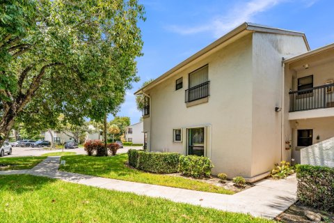 Condo in Coconut Creek, Florida, 3 bedrooms  № 2254596 - photo 4