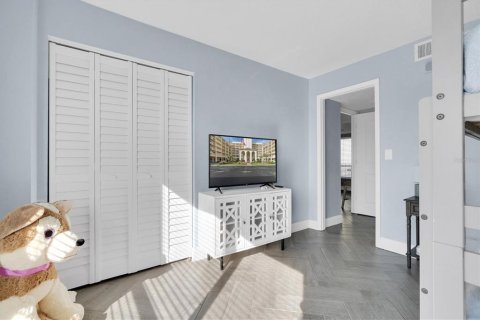 Condo in Seminole, Florida, 2 bedrooms  № 1444190 - photo 20