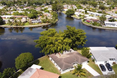 Villa ou maison à vendre à Tamarac, Floride: 2 chambres № 2002125 - photo 4