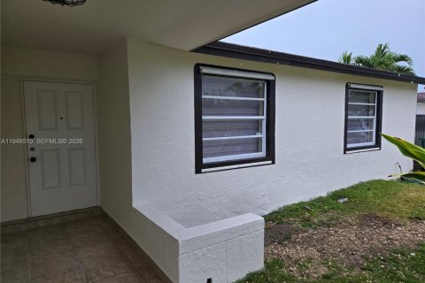 Casa en alquiler en Homestead, Florida, 3 dormitorios, 115.48 m2 № 2004424 - foto 17