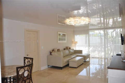 Condominio en venta en Aventura, Florida, 2 dormitorios, 94.95 m2 № 1979593 - foto 2