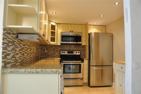 Condominio en venta en Aventura, Florida, 2 dormitorios, 94.95 m2 № 1979593 - foto 3