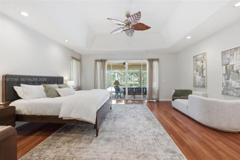 House in Weston, Florida 5 bedrooms, 354.52 sq.m. № 2049693 - photo 23