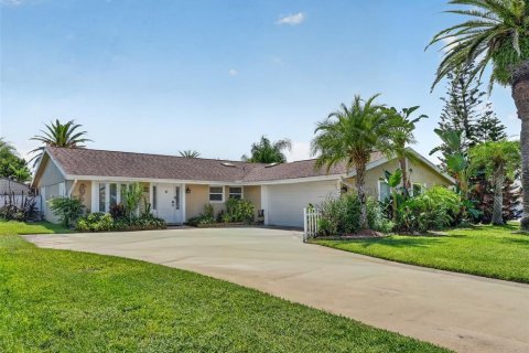 Casa en South Daytona, Florida 4 dormitorios, 202.43 m2 № 2359272