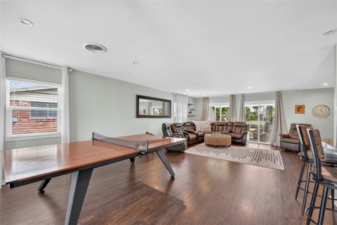 Villa ou maison à vendre à South Daytona, Floride: 4 chambres, 202.43 m2 № 2359272 - photo 6