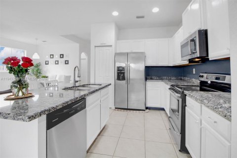 House in Homestead, Florida 4 bedrooms, 169.45 sq.m. № 2002943 - photo 13