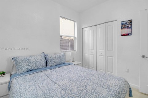 House in Homestead, Florida 4 bedrooms, 169.45 sq.m. № 2002943 - photo 19