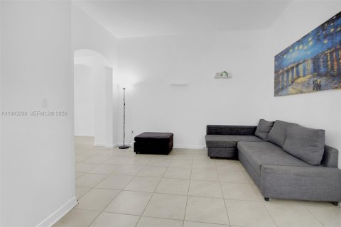 House in Homestead, Florida 4 bedrooms, 169.45 sq.m. № 2002943 - photo 7