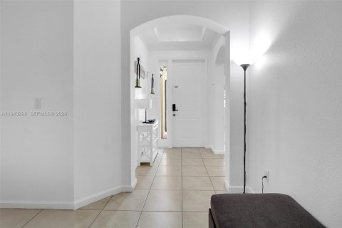 House in Homestead, Florida 4 bedrooms, 169.45 sq.m. № 2002943 - photo 5