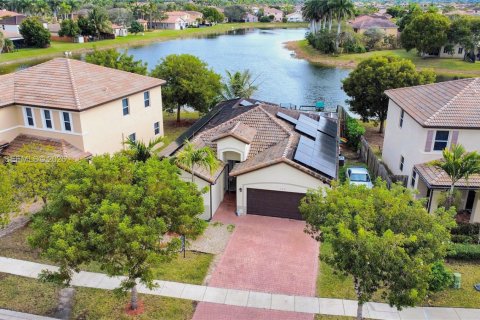 House in Homestead, Florida 4 bedrooms, 169.45 sq.m. № 2002943