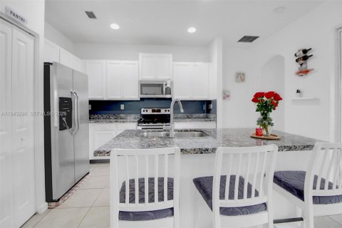 House in Homestead, Florida 4 bedrooms, 169.45 sq.m. № 2002943 - photo 11