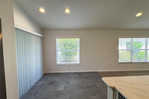 Casa en alquiler en Land O' Lakes, Florida, 2 dormitorios, 124.58 m2 № 2284701 - foto 8