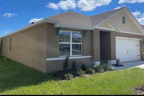 Villa ou maison à louer à Davenport, Floride: 3 chambres, 160.26 m2 № 2149587 - photo 2