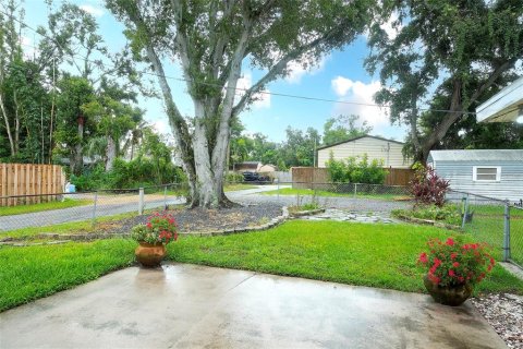House in Bradenton, Florida 2 bedrooms, 120.59 sq.m. № 1914429 - photo 20
