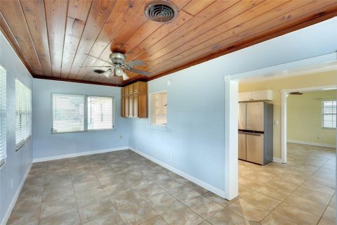 House in Bradenton, Florida 2 bedrooms, 120.59 sq.m. № 1914429 - photo 4
