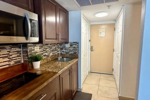 Copropriété à vendre à Sunny Isles Beach, Floride: 33.44 m2 № 1962243 - photo 4