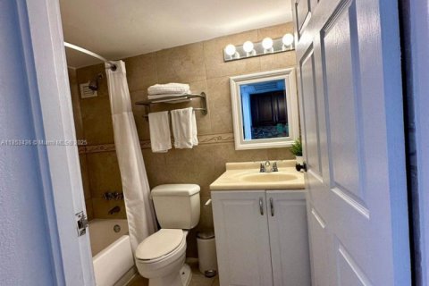 Copropriété à vendre à Sunny Isles Beach, Floride: 33.44 m2 № 1962243 - photo 6