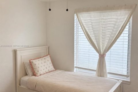 Villa ou maison à vendre à Cutler Bay, Floride: 4 chambres, 124.95 m2 № 2368032 - photo 7