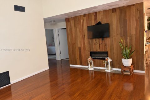 Villa ou maison à vendre à Cutler Bay, Floride: 4 chambres, 124.95 m2 № 2368032 - photo 6