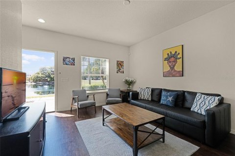 Townhouse in Kissimmee, Florida 3 bedrooms, 120.77 sq.m. № 2101749 - photo 7