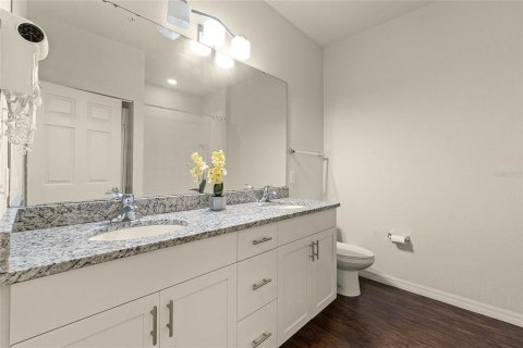 Townhouse in Kissimmee, Florida 3 bedrooms, 120.77 sq.m. № 2101749 - photo 14