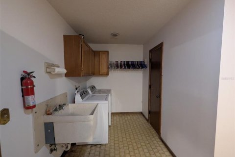 House in Lakeland, Florida 3 bedrooms, 225.57 sq.m. № 1904861 - photo 15