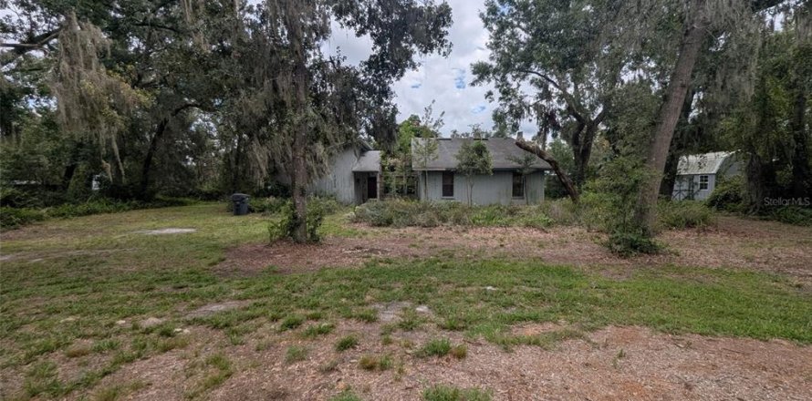 House in Lakeland, Florida 3 bedrooms, 225.57 sq.m. № 1904861