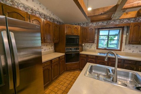 House in Lakeland, Florida 3 bedrooms, 225.57 sq.m. № 1904861 - photo 8
