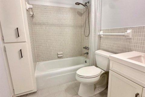 Condominio en alquiler en Fort Lauderdale, Florida, 1 dormitorio, 70.23 m2 № 2270924 - foto 12