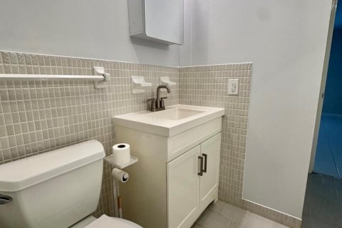 Condominio en alquiler en Fort Lauderdale, Florida, 1 dormitorio, 70.23 m2 № 2270924 - foto 13