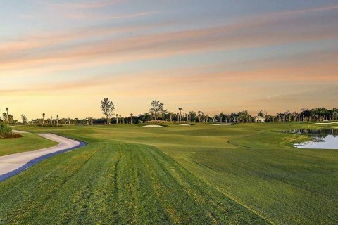 Condo in Bradenton, Florida, 1 bedroom  № 1906589 - photo 18