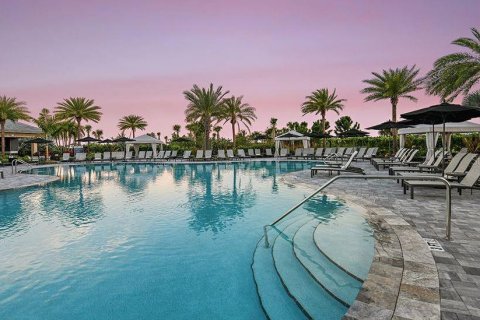 Condo in Bradenton, Florida, 1 bedroom  № 1906589 - photo 11